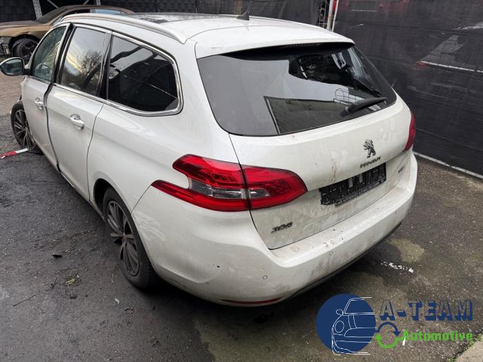 Peugeot 308 SW 1.2 12V e-THP PureTech 130 Sloopvoertuig (2017, Wit)
