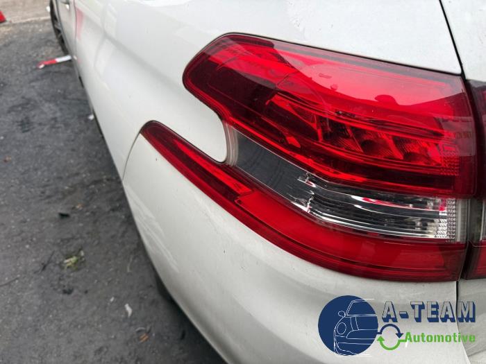 Peugeot 308 SW 1.2 12V e-THP PureTech 130 Sloopvoertuig (2017, Wit)