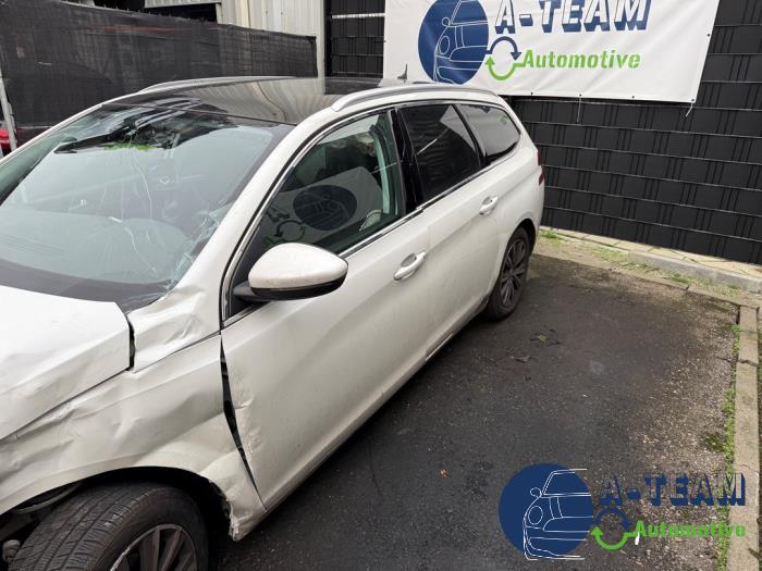 Peugeot 308 SW 1.2 12V e-THP PureTech 130 Sloopvoertuig (2017, Wit)