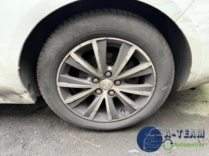 Peugeot 308 SW 1.2 12V e-THP PureTech 130 Sloopvoertuig (2017, Wit)