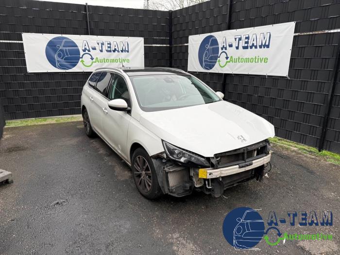 Peugeot 308 SW 1.2 12V e-THP PureTech 130 Sloopvoertuig (2017, Wit)