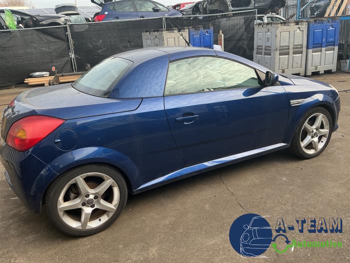 Opel Tigra Twin Top 1.4 16V Sloopvoertuig (2004, Blauw)