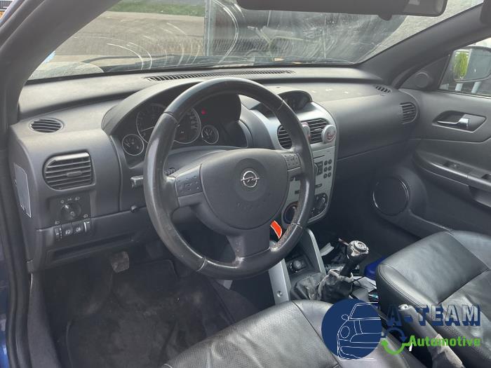 Opel Tigra Twin Top 1.4 16V Sloopvoertuig (2004, Blauw)