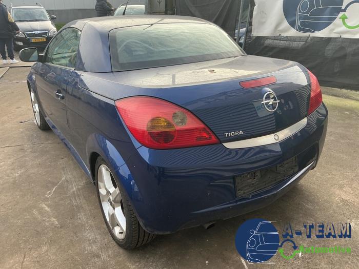 Opel Tigra Twin Top 1.4 16V Sloopvoertuig (2004, Blauw)