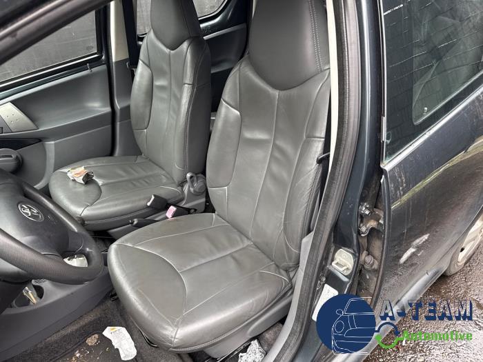 Toyota Aygo 1.0 12V VVT-i Sloopvoertuig (2008, Grijs)