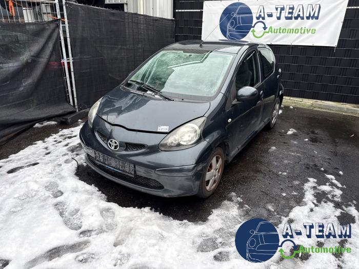 Toyota Aygo 1.0 12V VVT-i Sloopvoertuig (2008, Grijs)