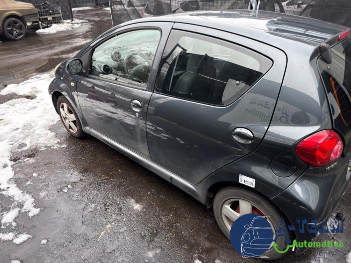 Toyota Aygo 1.0 12V VVT-i Sloopvoertuig (2008, Grijs)
