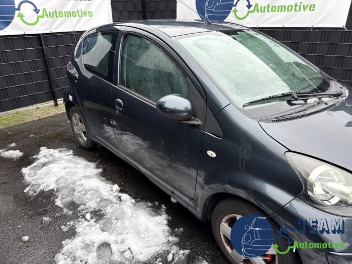 Toyota Aygo 1.0 12V VVT-i Sloopvoertuig (2008, Grijs)