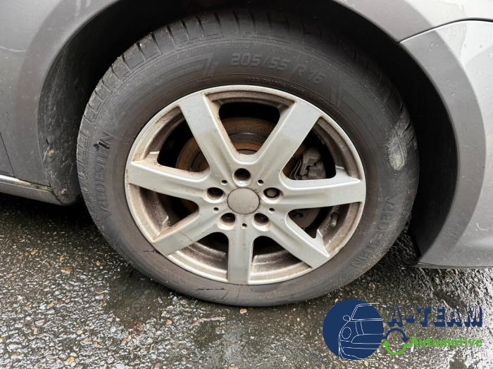 Volkswagen Touran 1.4 16V TSI 140 Sloopvoertuig (2010, Grijs)