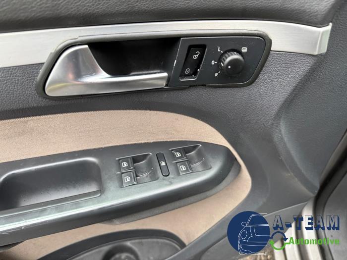 Volkswagen Touran 1.4 16V TSI 140 Sloopvoertuig (2010, Grijs)