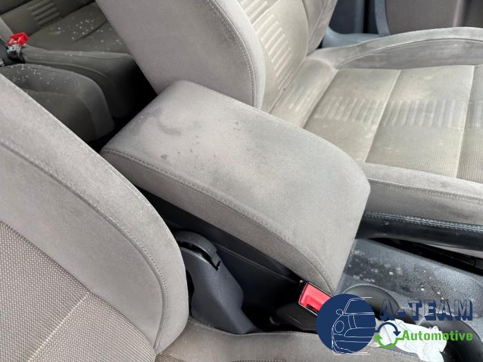 Volkswagen Touran 1.4 16V TSI 140 Sloopvoertuig (2010, Grijs)