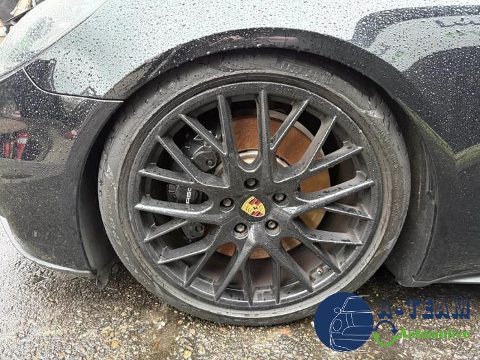 Porsche Panamera Sport Turismo 2.9 V6 24V 4 E-Hybrid Sloopvoertuig (2017, Zwart)