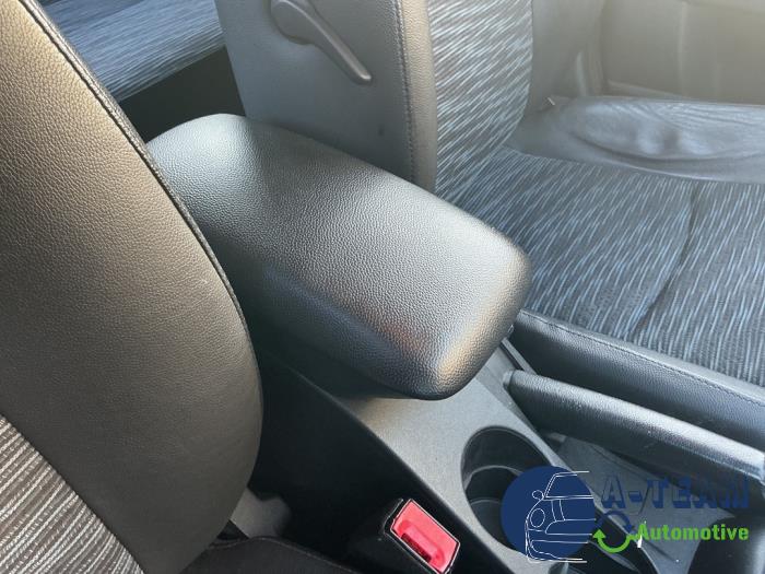 Kia Cee'd Sporty Wagon 1.6 CVVT 16V Sloopvoertuig (2008, Grijs)