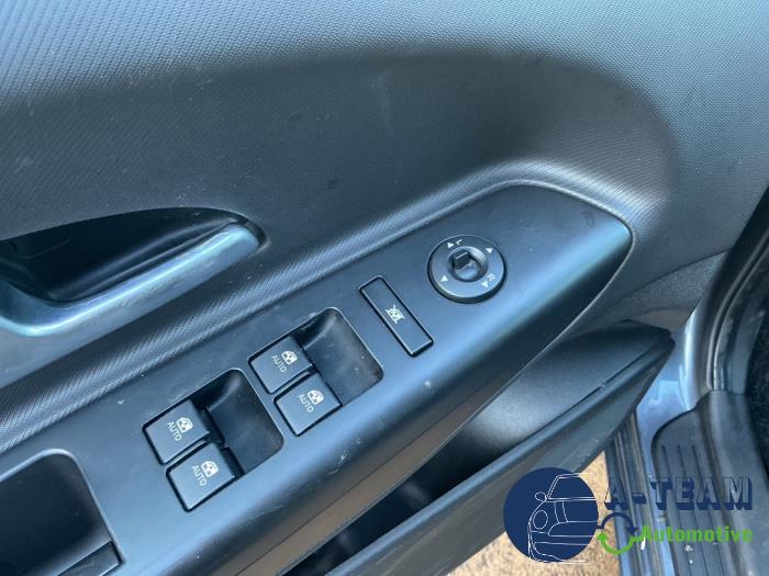 Kia Cee'd Sporty Wagon 1.6 CVVT 16V Sloopvoertuig (2008, Grijs)