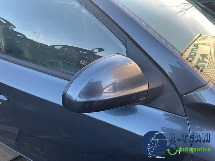 Kia Cee'd Sporty Wagon 1.6 CVVT 16V Sloopvoertuig (2008, Grijs)