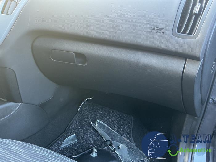 Kia Cee'd Sporty Wagon 1.6 CVVT 16V Sloopvoertuig (2008, Grijs)