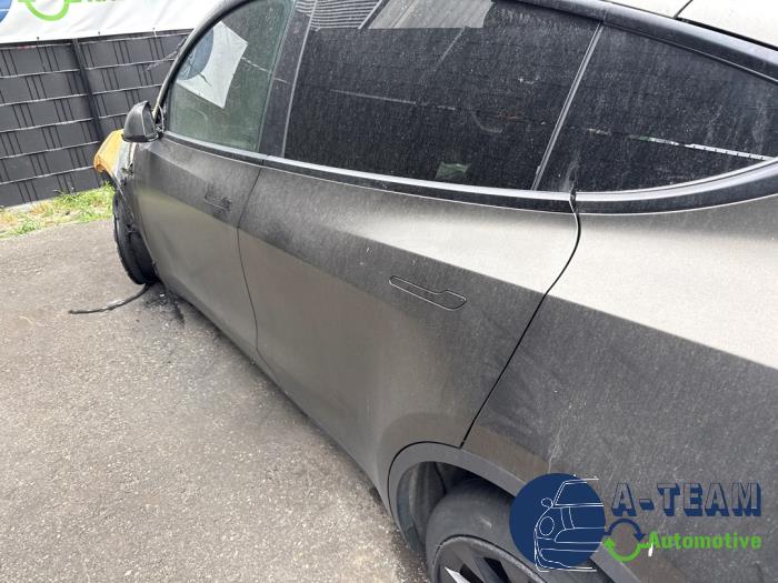 Tesla Model Y Long Range,Performance Sloopvoertuig (2023, Zwart)