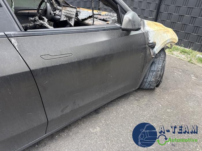 Tesla Model Y Long Range,Performance Sloopvoertuig (2023, Zwart)