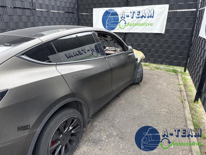 Tesla Model Y Long Range,Performance Sloopvoertuig (2023, Zwart)