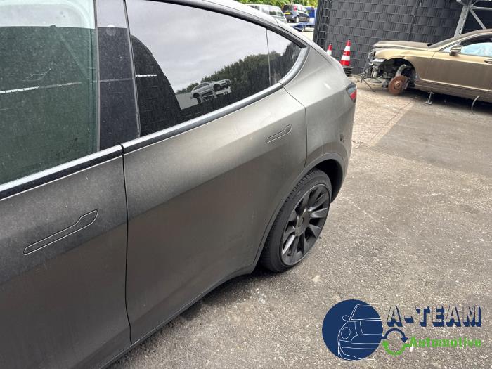 Tesla Model Y Long Range,Performance Sloopvoertuig (2023, Zwart)