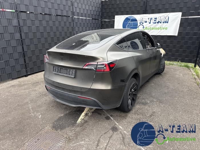 Tesla Model Y Long Range,Performance Sloopvoertuig (2023, Zwart)