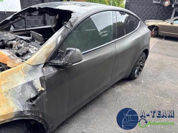 Tesla Model Y Long Range,Performance Sloopvoertuig (2023, Zwart)