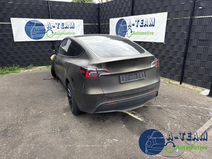 Tesla Model Y Long Range,Performance  (Sloop)