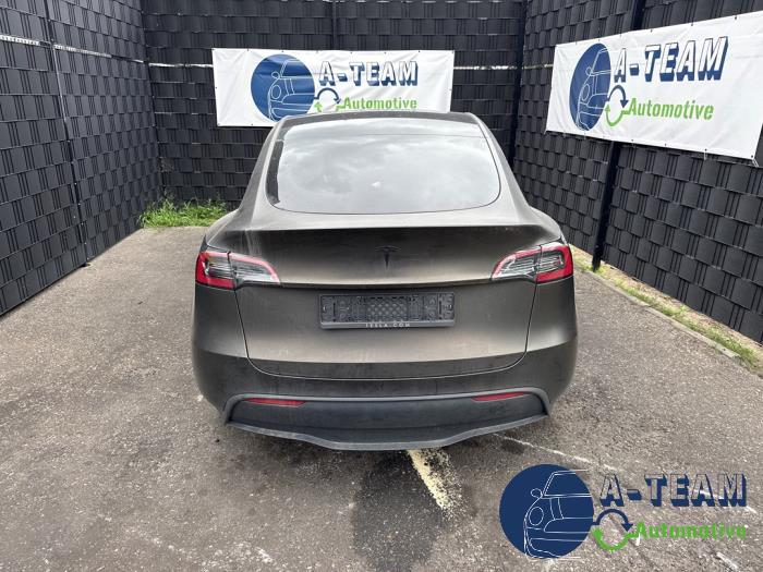 Tesla Model Y Long Range,Performance Sloopvoertuig (2023, Zwart)