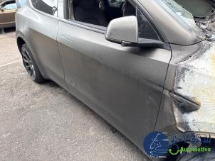 Tesla Model Y Long Range,Performance Sloopvoertuig (2023, Zwart)