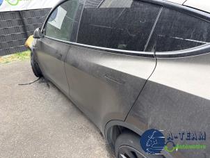 Tesla Model Y Long Range,Performance Sloopvoertuig (2023, Zwart)
