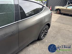 Tesla Model Y Long Range,Performance Sloopvoertuig (2023, Zwart)
