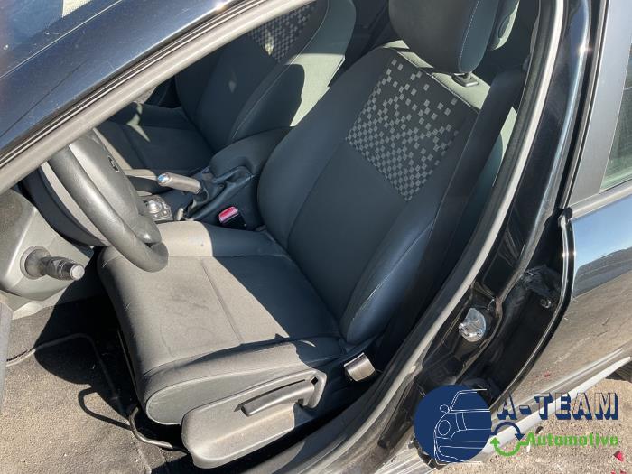Renault Megane III Berline 1.5 dCi 110 Sloopvoertuig (2012, Zwart)