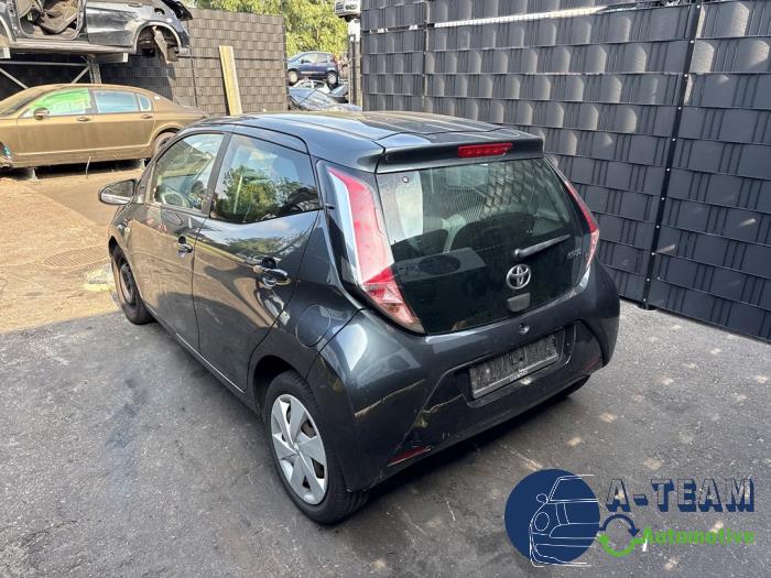 Toyota Aygo 1.0 12V VVT-i Sloopvoertuig (2015, Grijs)