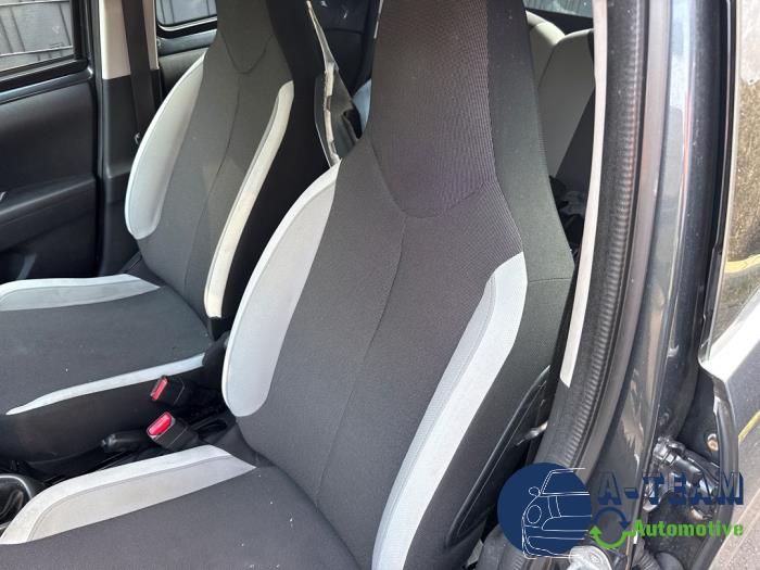 Toyota Aygo 1.0 12V VVT-i Sloopvoertuig (2015, Grijs)