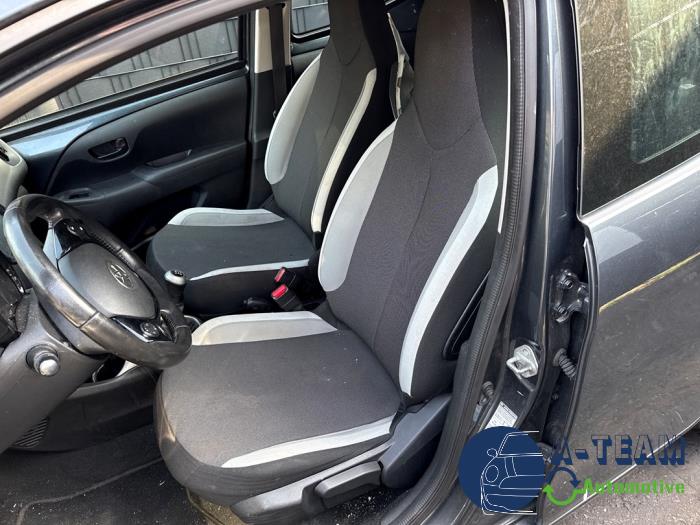 Toyota Aygo 1.0 12V VVT-i Sloopvoertuig (2015, Grijs)
