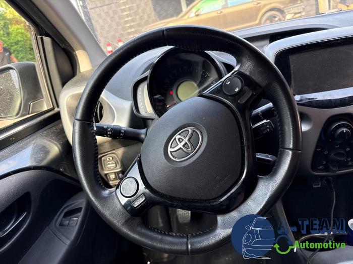 Toyota Aygo 1.0 12V VVT-i Sloopvoertuig (2015, Grijs)