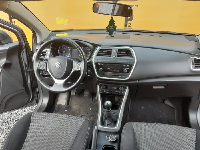Suzuki SX4 S-Cross 1.6 16V AllGrip Sloopvoertuig (2014, Grijs)