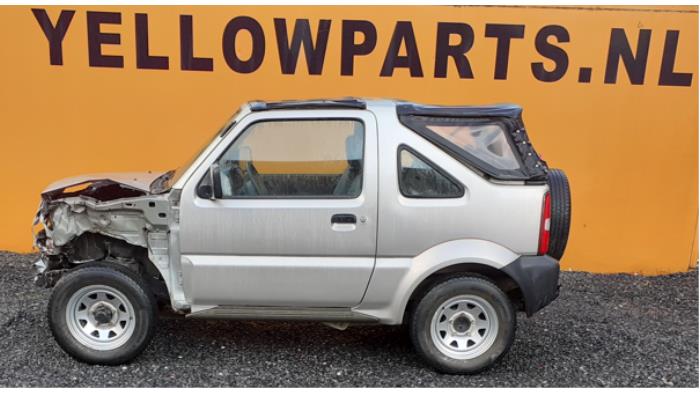 Suzuki Jimny Softtop 1.3i 16V 4x4 Sloopvoertuig (2001, Metallic, Zilver)