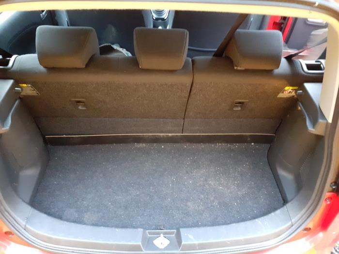 Suzuki Splash 1.2 VVT 16V Sloopvoertuig (2014, Rood)