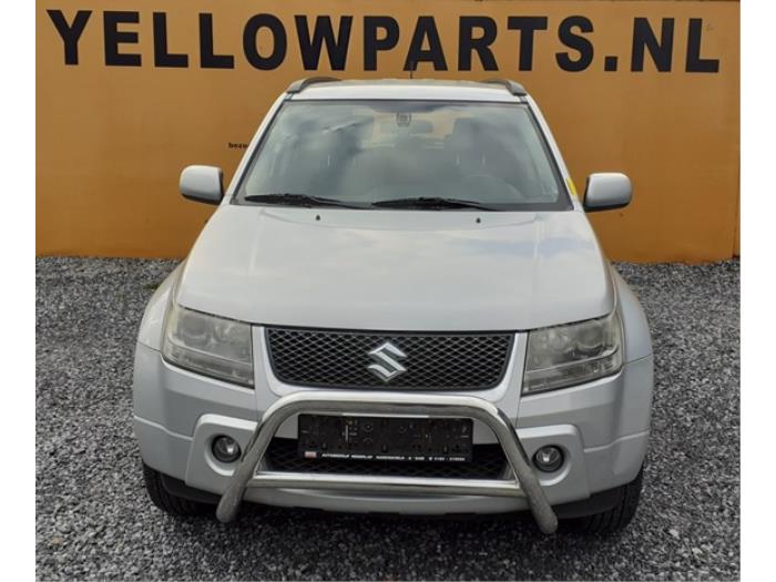 Suzuki Grand Vitara II 2.0 16V Sloopvoertuig (2006, Grijs)