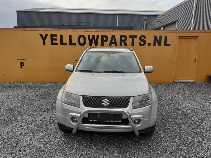 Suzuki Grand Vitara II 2.0 16V Sloopvoertuig (2006, Grijs)