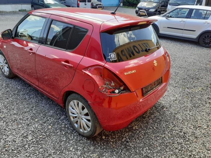Suzuki Swift 1.2 16V Sloopvoertuig (2013, Rood)