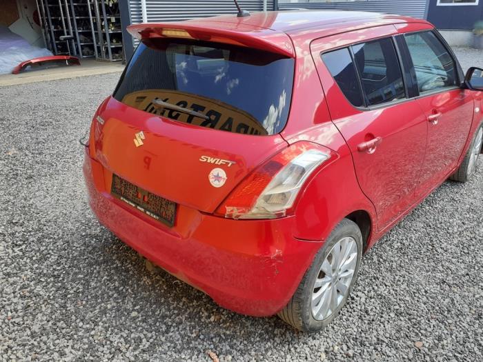 Suzuki Swift 1.2 16V Sloopvoertuig (2013, Rood)