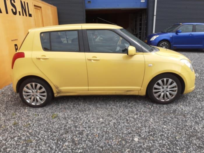 Suzuki Swift 1.3 VVT 16V Sloopvoertuig (2005, Geel)
