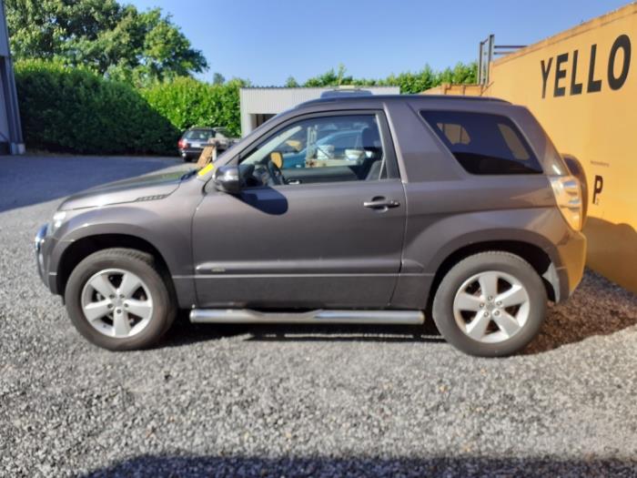 Suzuki Grand Vitara II 2.4 16V Sloopvoertuig (2008, Grijs)