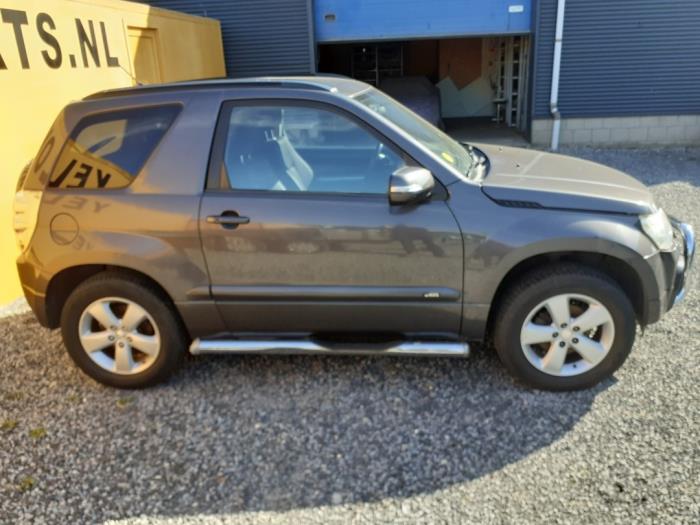 Suzuki Grand Vitara II 2.4 16V Sloopvoertuig (2008, Grijs)