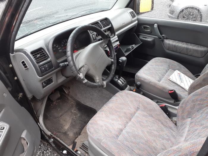Suzuki Jimny Hardtop 1.3i 16V 4x4 Sloopvoertuig (1999, Zwart)