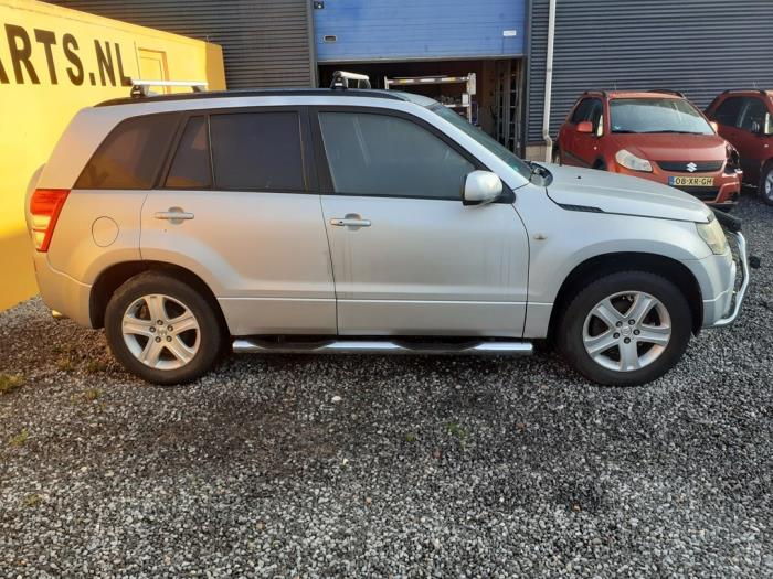Suzuki Grand Vitara II 2.0 16V Sloopvoertuig (2006)