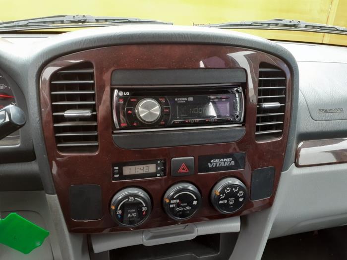 Suzuki Grand Vitara I 2.0 16V Sloopvoertuig (2005, Grijs)