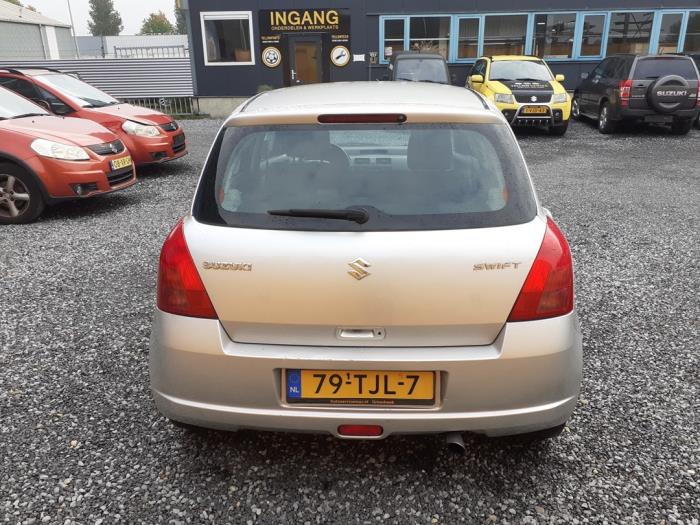 Suzuki Swift 1.3 VVT 16V Sloopvoertuig (2005, Grijs)